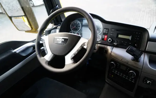 MAN TGS 26.440 / 6X4 / 2 STRONNA WYWROTKA / HYDROBURTA / AUTOMAT / KABINA SYPIALNA 