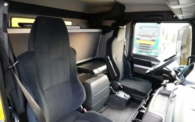 MAN TGS 26.440 / 6X4 / 2 STRONNA WYWROTKA / HYDROBURTA / AUTOMAT / KABINA SYPIALNA 