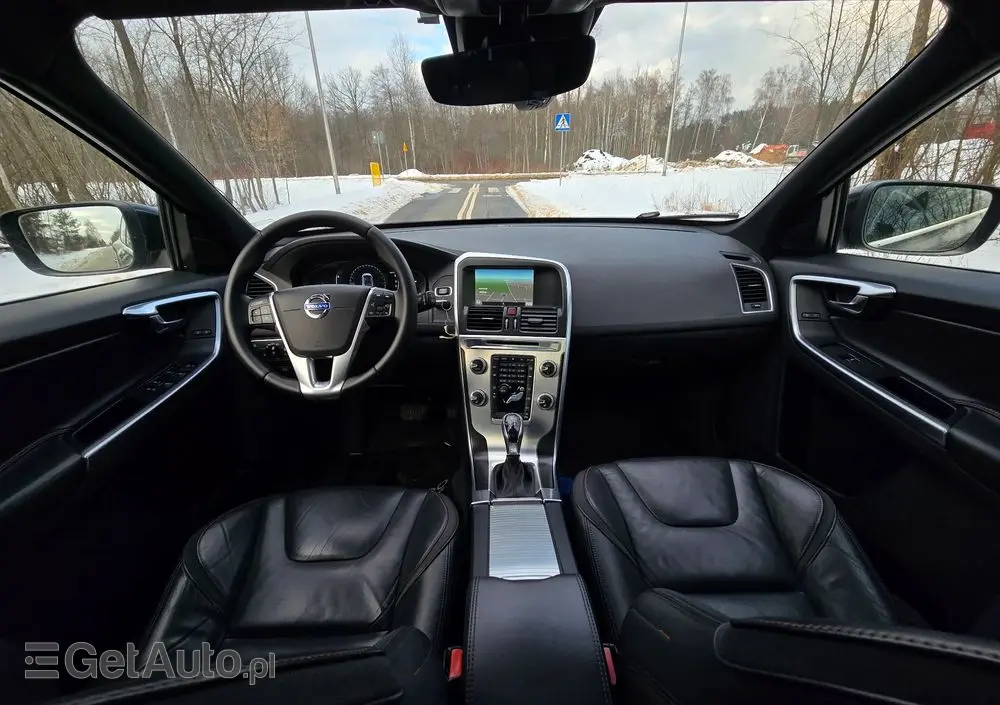 VOLVO XC 60 D4 Drive-E Ocean Race