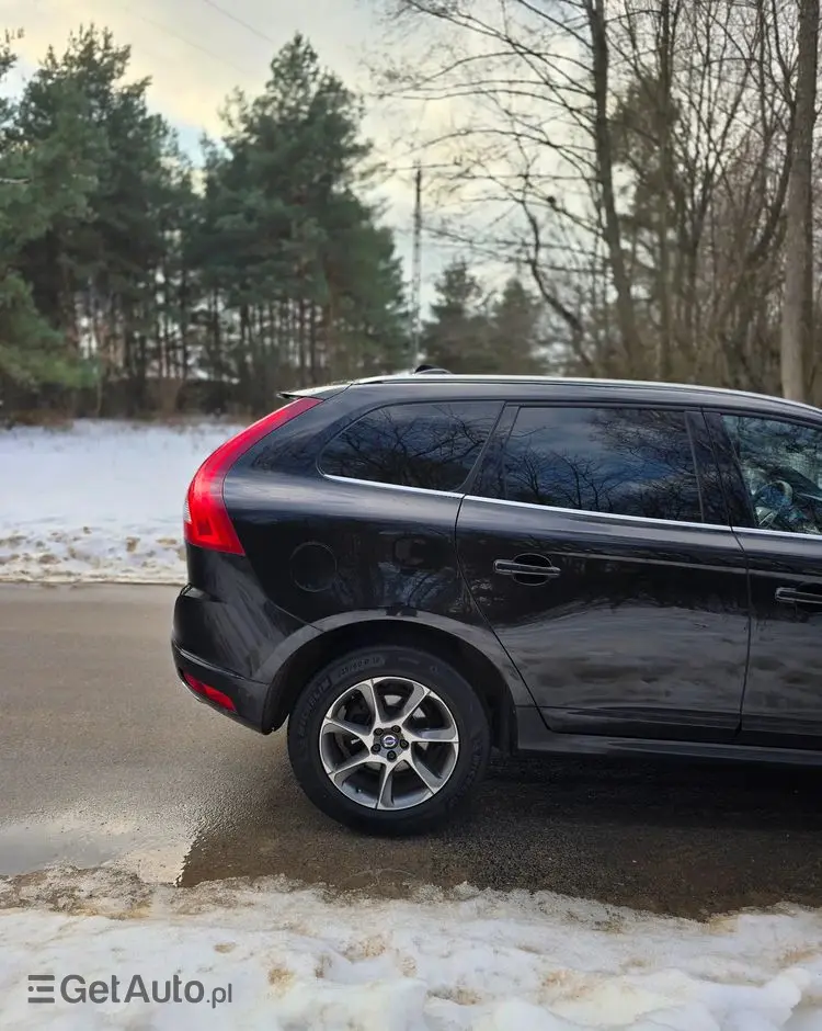 VOLVO XC 60 D4 Drive-E Ocean Race