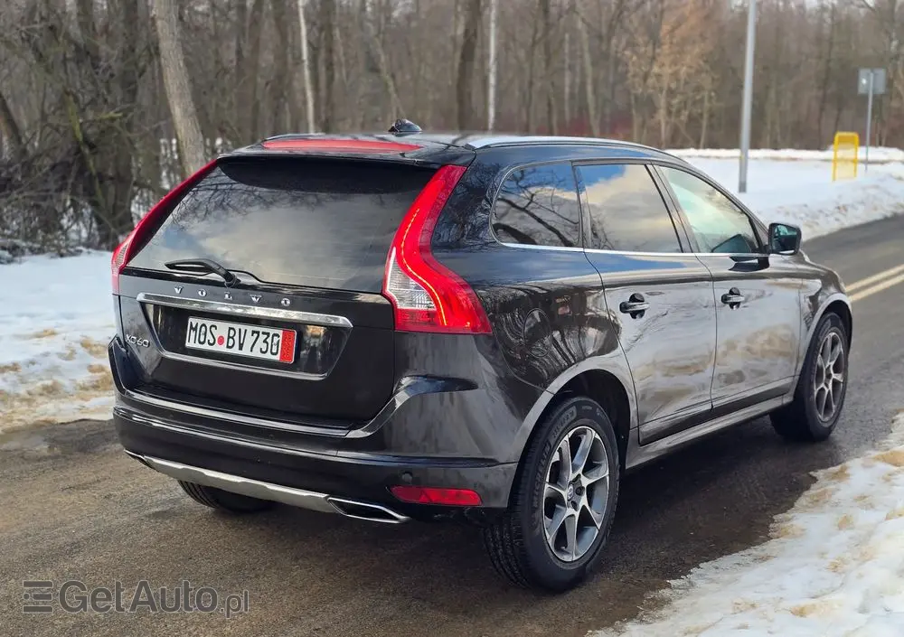 VOLVO XC 60 D4 Drive-E Ocean Race