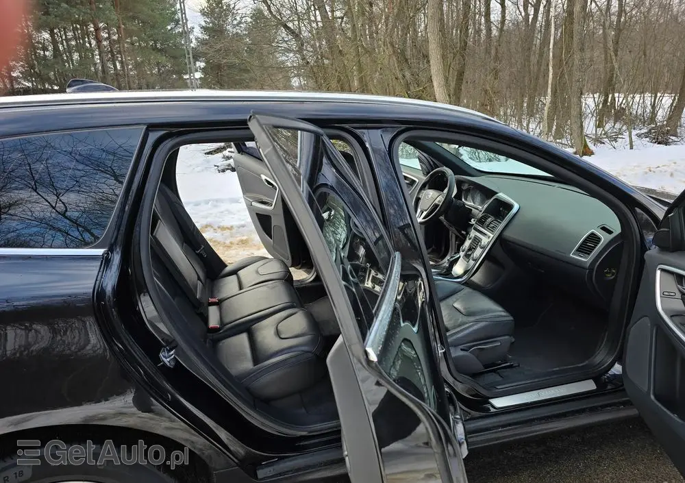 VOLVO XC 60 D4 Drive-E Ocean Race