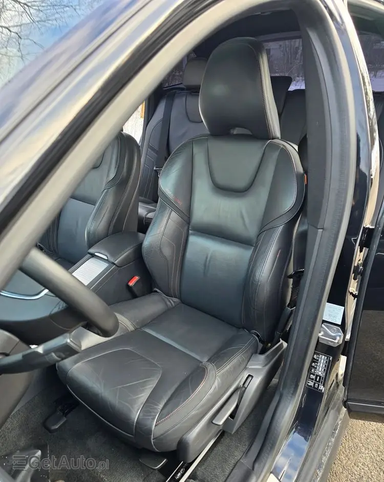 VOLVO XC 60 D4 Drive-E Ocean Race