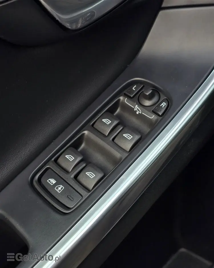 VOLVO XC 60 D4 Drive-E Ocean Race