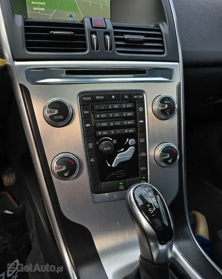 VOLVO XC 60 D4 Drive-E Ocean Race