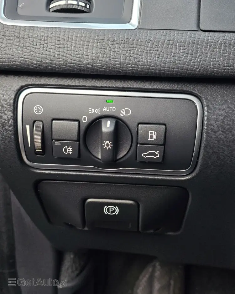 VOLVO XC 60 D4 Drive-E Ocean Race