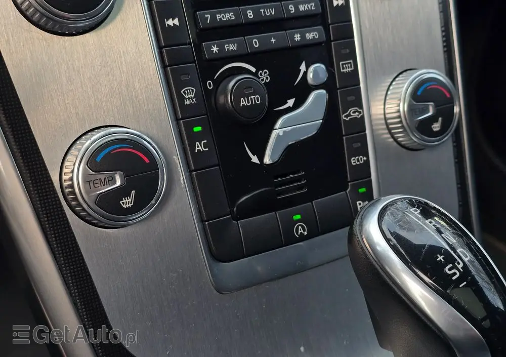 VOLVO XC 60 D4 Drive-E Ocean Race