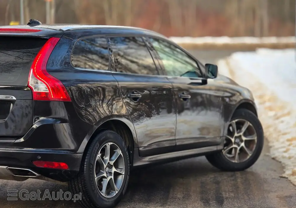 VOLVO XC 60 D4 Drive-E Ocean Race