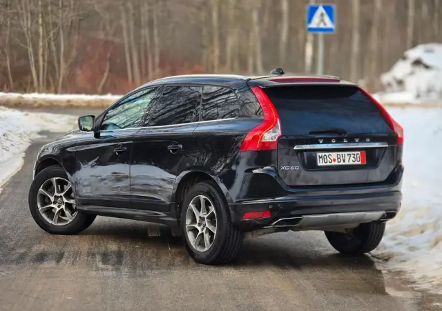 VOLVO XC 60 D4 Drive-E Ocean Race