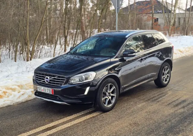 VOLVO XC 60 D4 Drive-E Ocean Race