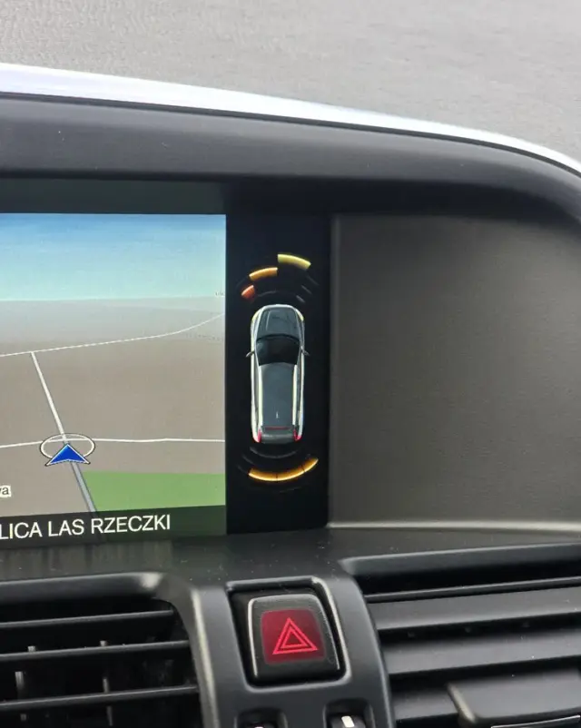 VOLVO XC 60 D4 Drive-E Ocean Race