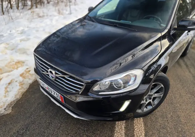 VOLVO XC 60 D4 Drive-E Ocean Race