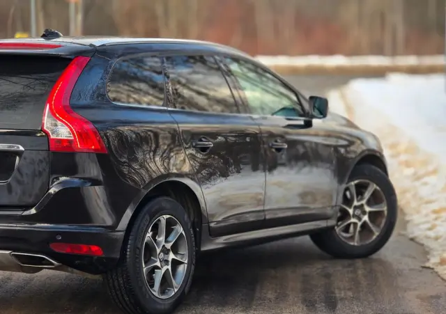 VOLVO XC 60 D4 Drive-E Ocean Race