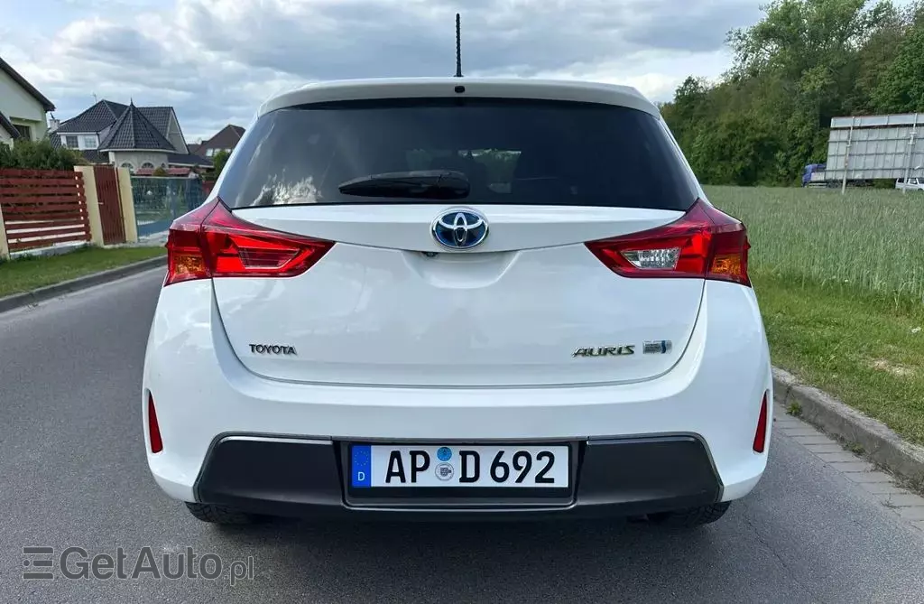 TOYOTA Auris 