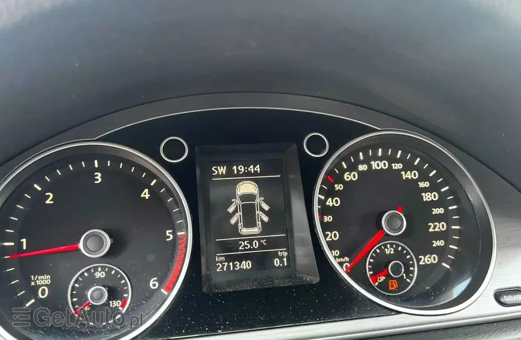 VOLKSWAGEN Passat 2.0 TDI (140 KM)