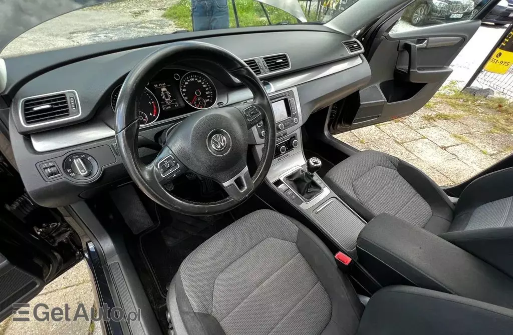 VOLKSWAGEN Passat 2.0 TDI (140 KM)