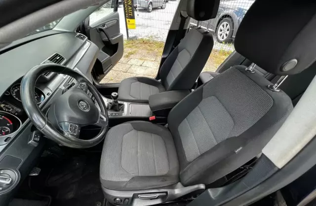 VOLKSWAGEN Passat 2.0 TDI (140 KM)