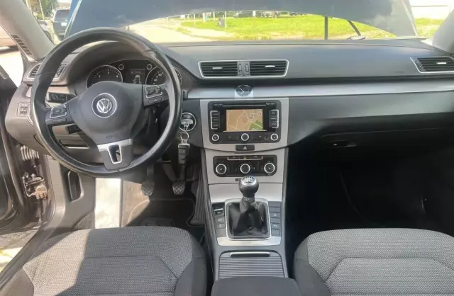 VOLKSWAGEN Passat 2.0 TDI (140 KM)