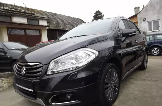 SUZUKI Sx4 