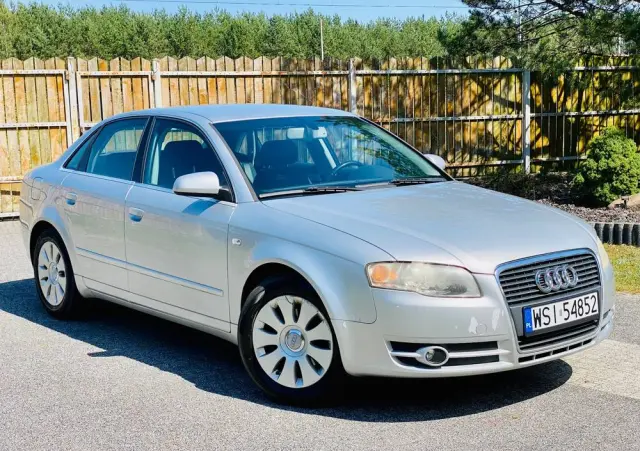 AUDI A4 