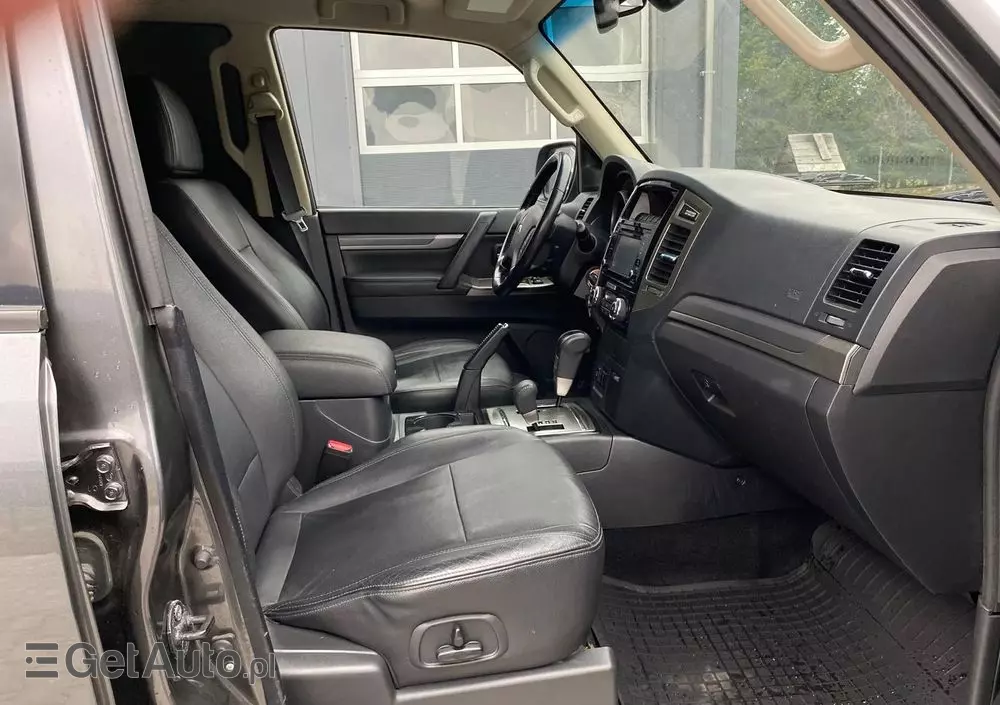 MITSUBISHI Pajero 3.2 DID Instyle EU6