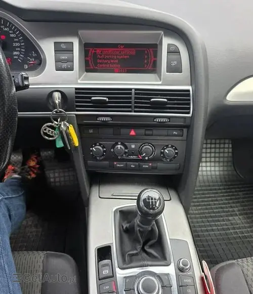 AUDI A6 