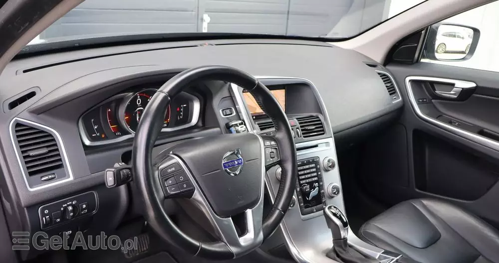 VOLVO XC 60 D4 AWD Summum