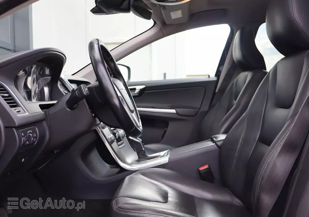 VOLVO XC 60 D4 AWD Summum