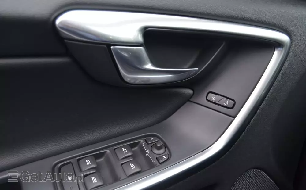 VOLVO XC 60 D4 AWD Summum