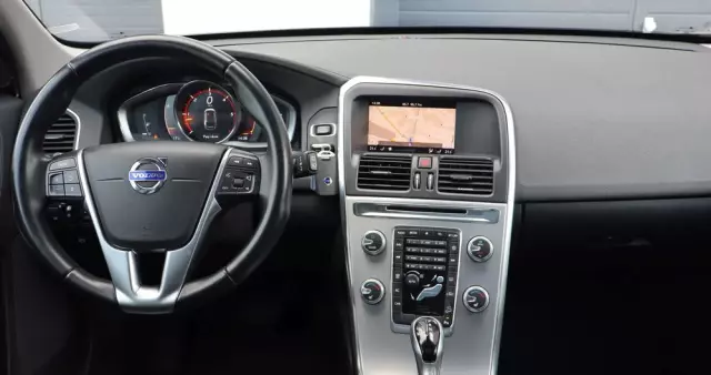 VOLVO XC 60 D4 AWD Summum