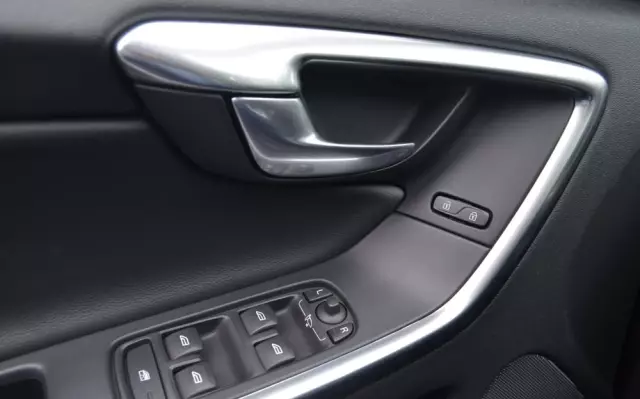 VOLVO XC 60 D4 AWD Summum