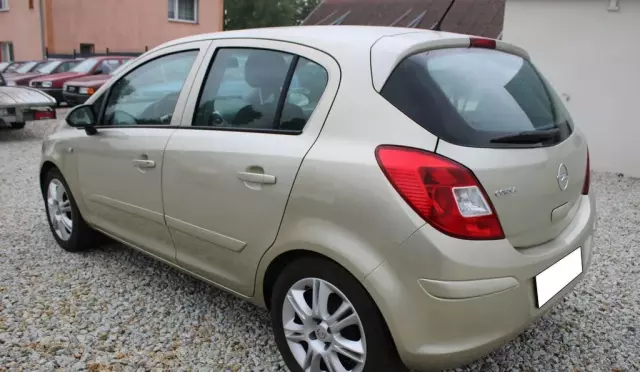 OPEL Corsa 