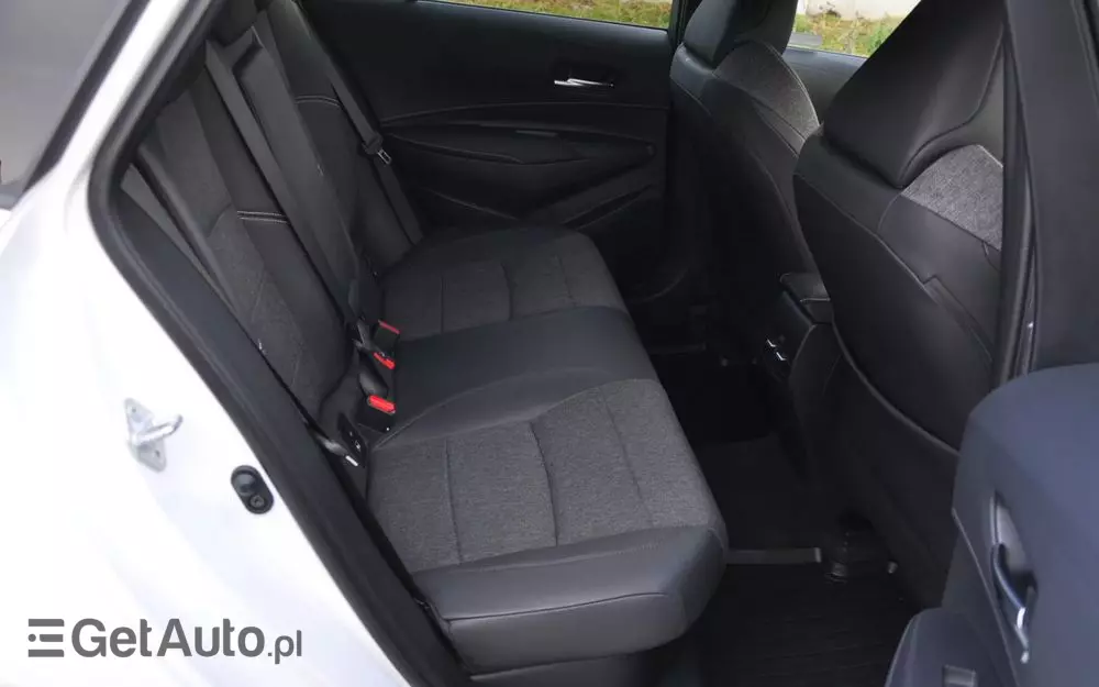 TOYOTA Corolla 2.0 Hybrid Comfort