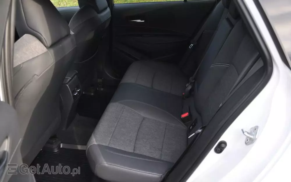 TOYOTA Corolla 2.0 Hybrid Comfort