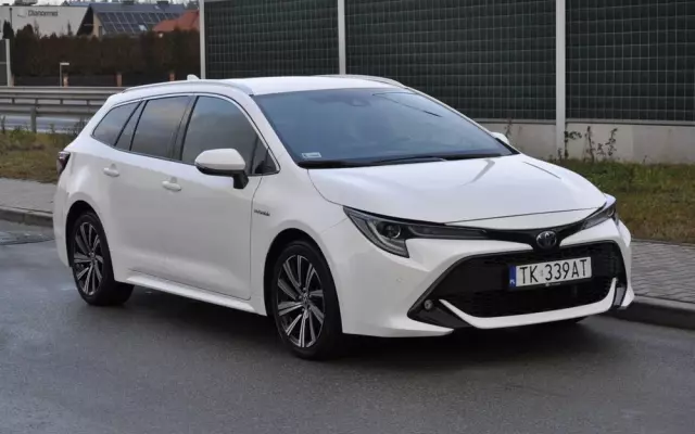 TOYOTA Corolla 2.0 Hybrid Comfort