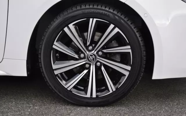 TOYOTA Corolla 2.0 Hybrid Comfort