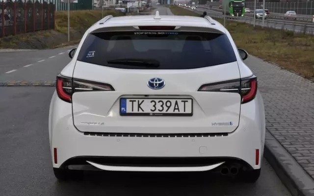 TOYOTA Corolla 2.0 Hybrid Comfort