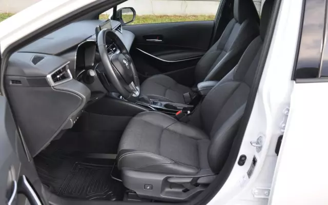 TOYOTA Corolla 2.0 Hybrid Comfort