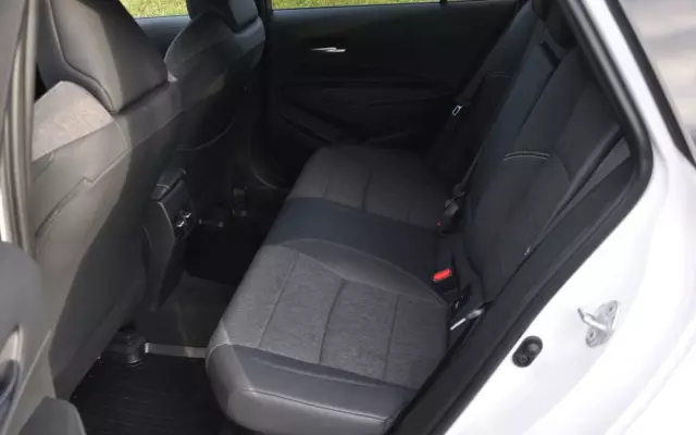 TOYOTA Corolla 2.0 Hybrid Comfort