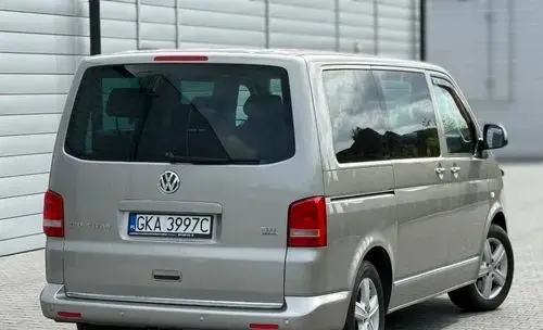 VOLKSWAGEN Multivan 