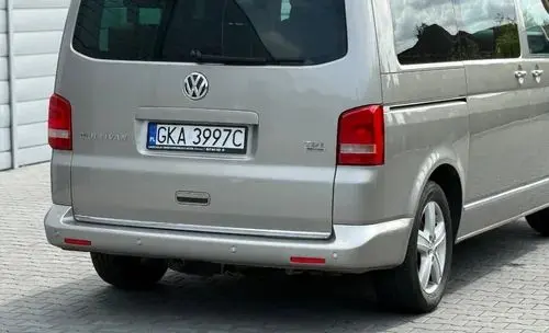 VOLKSWAGEN Multivan 