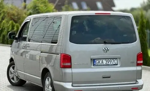 VOLKSWAGEN Multivan 