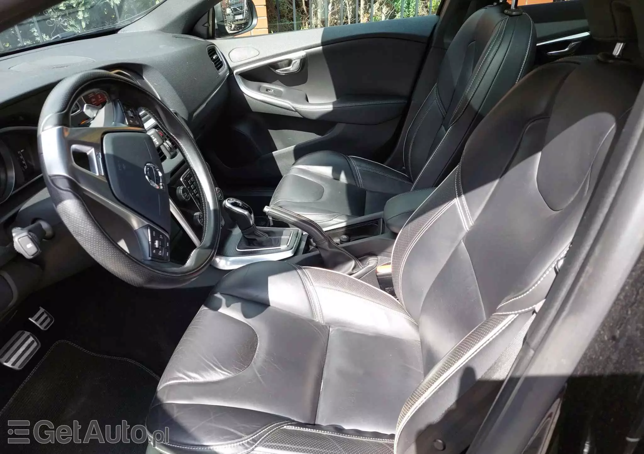 VOLVO V40 T3 Geartronic RDesign