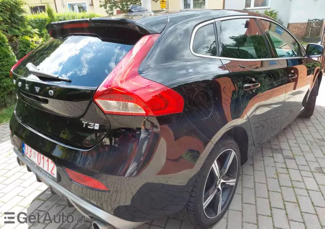 VOLVO V40 T3 Geartronic RDesign