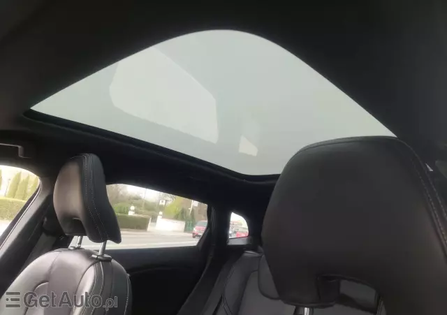 VOLVO V40 T3 Geartronic RDesign