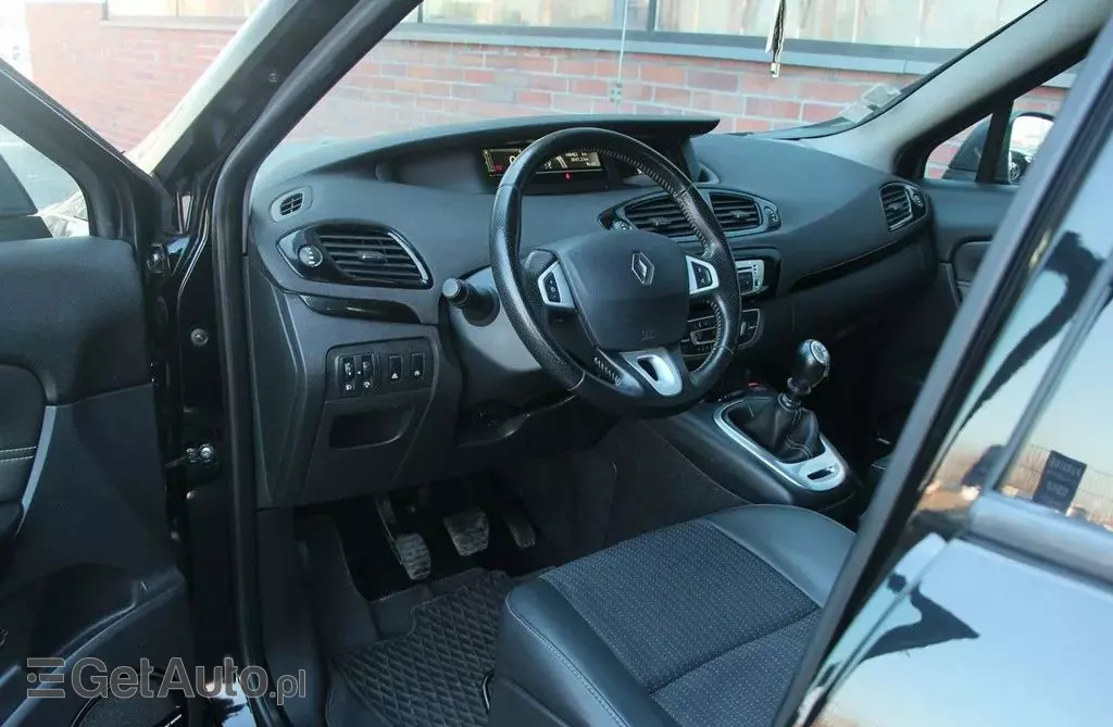 RENAULT Scenic 