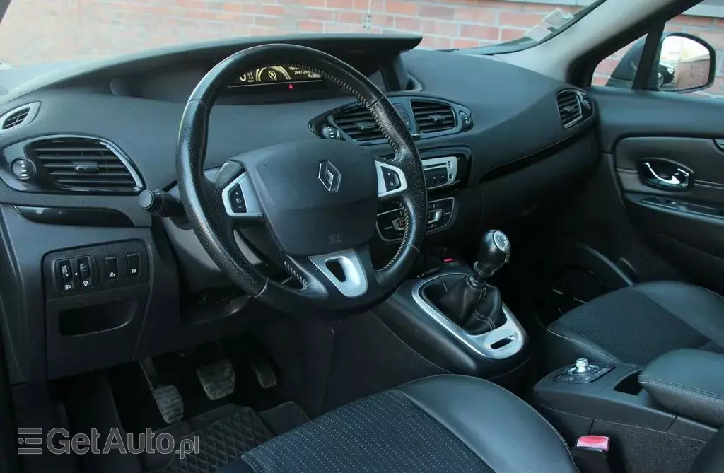 RENAULT Scenic 
