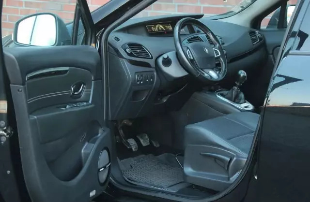 RENAULT Scenic 