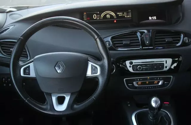RENAULT Scenic 
