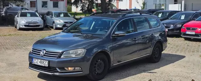VOLKSWAGEN Passat 